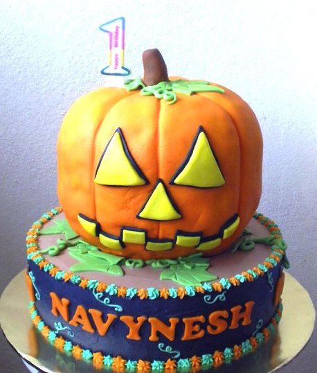 halloween birthday cakes