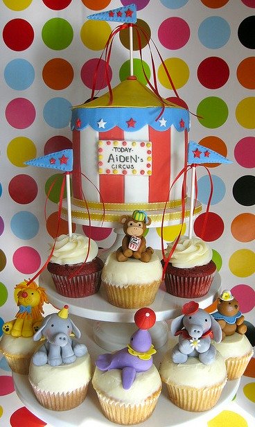 circus party cake